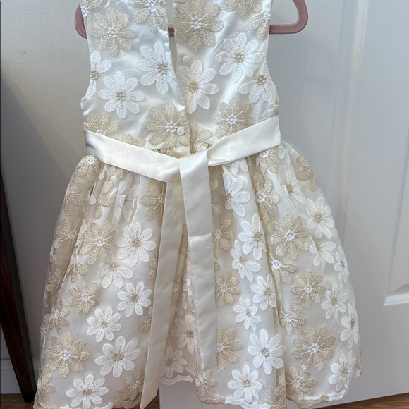 Nanette Kids Ivory and Gold Floral Kids Dress-size 4t - Picture 7 of 8